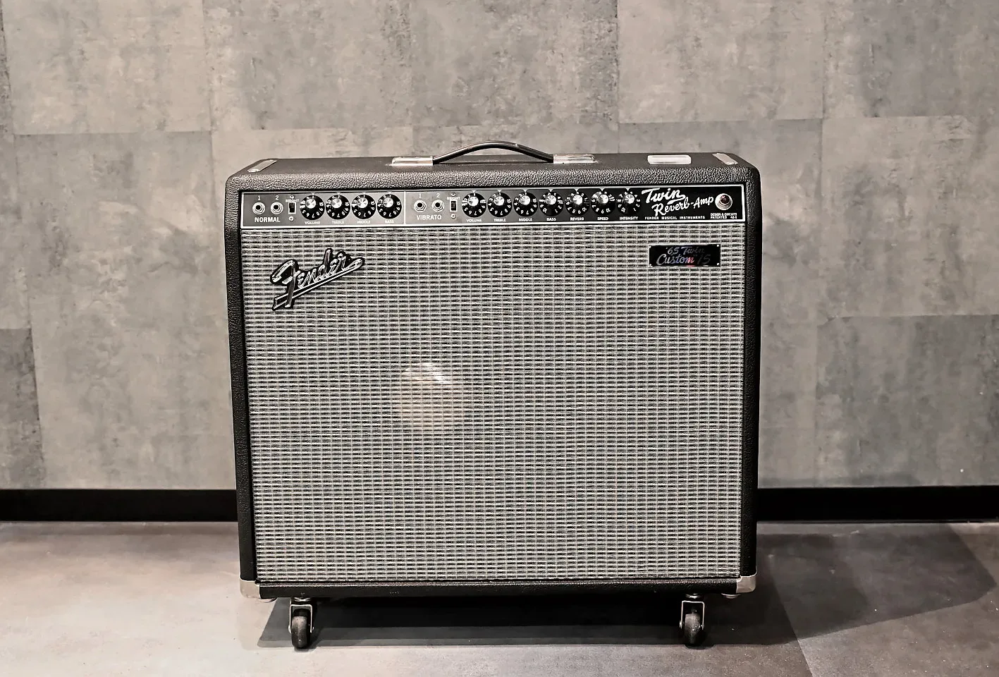ギターアンプ (大) FENDER '65 TWIN CUSTOM 15